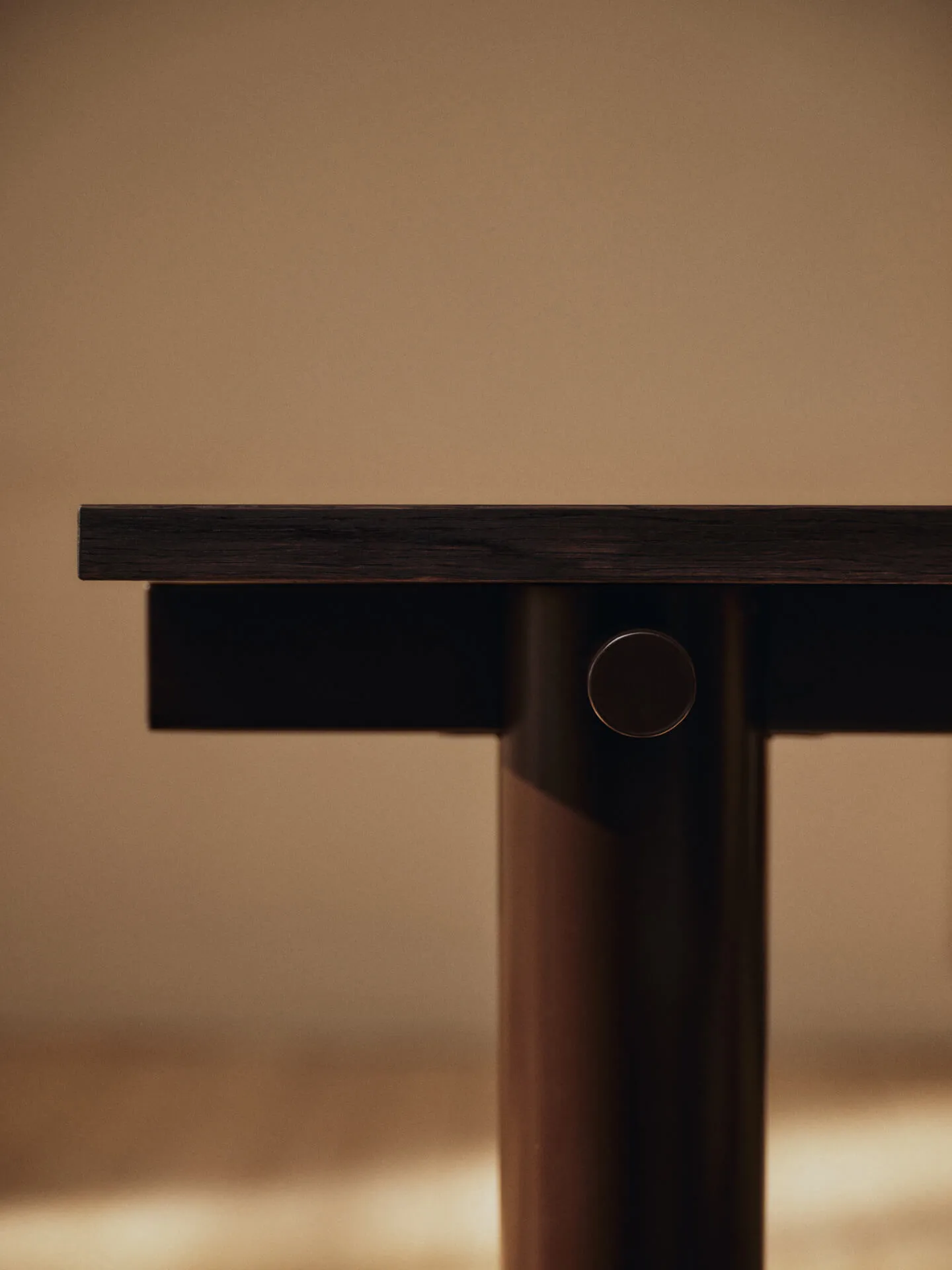 Atura spisebord, Dark chocolate-mørkbeiset eik, 90x160 cm Ferm Living