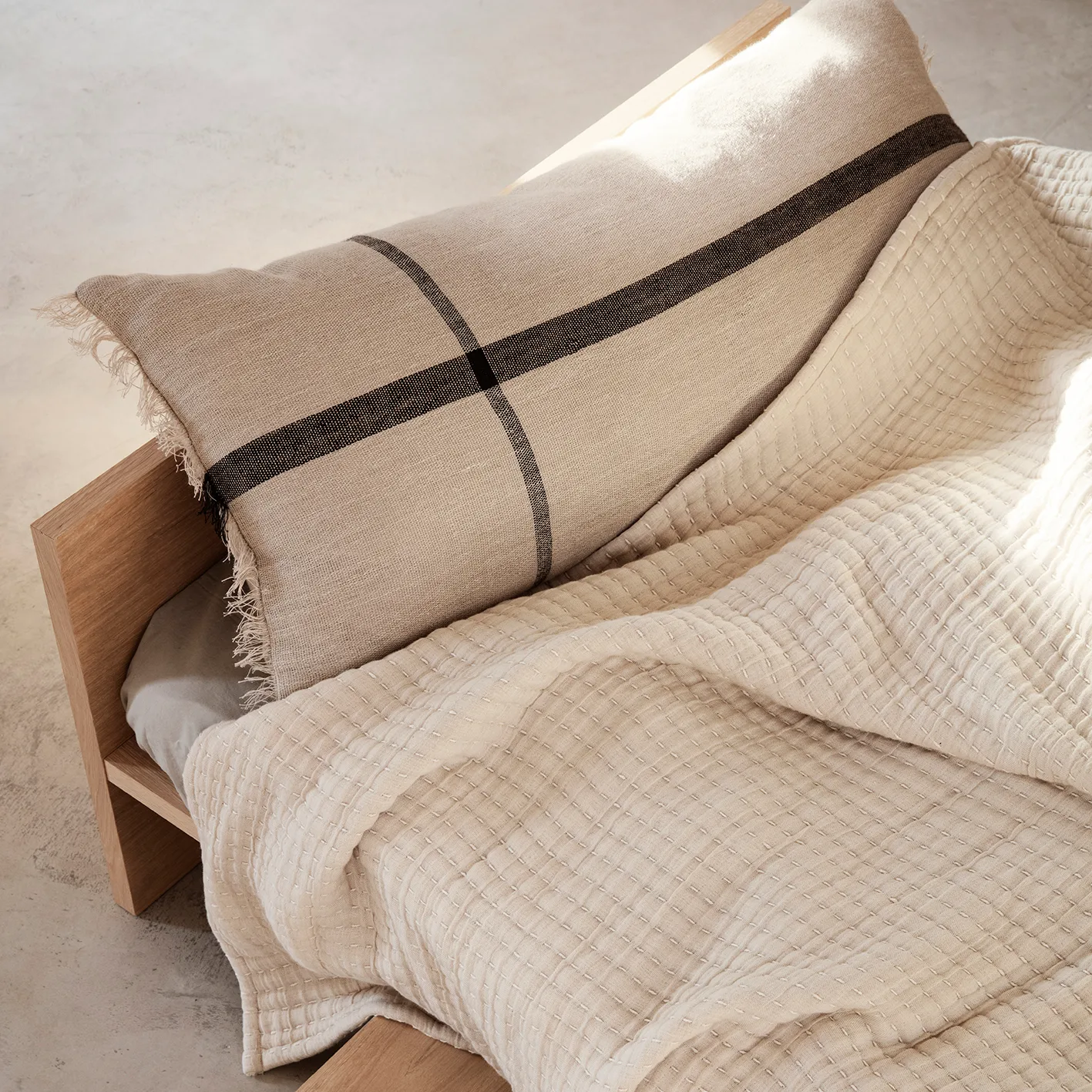 Calm pute camel-black, 38x88 cm Ferm Living