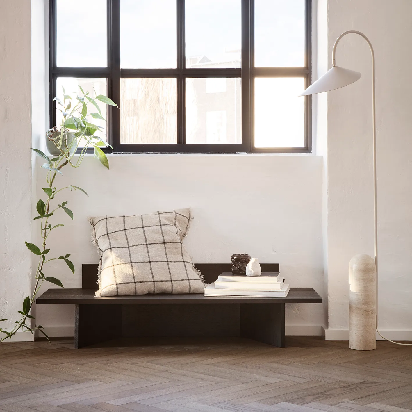 Calm pute camel-black, 48x48 cm Ferm Living