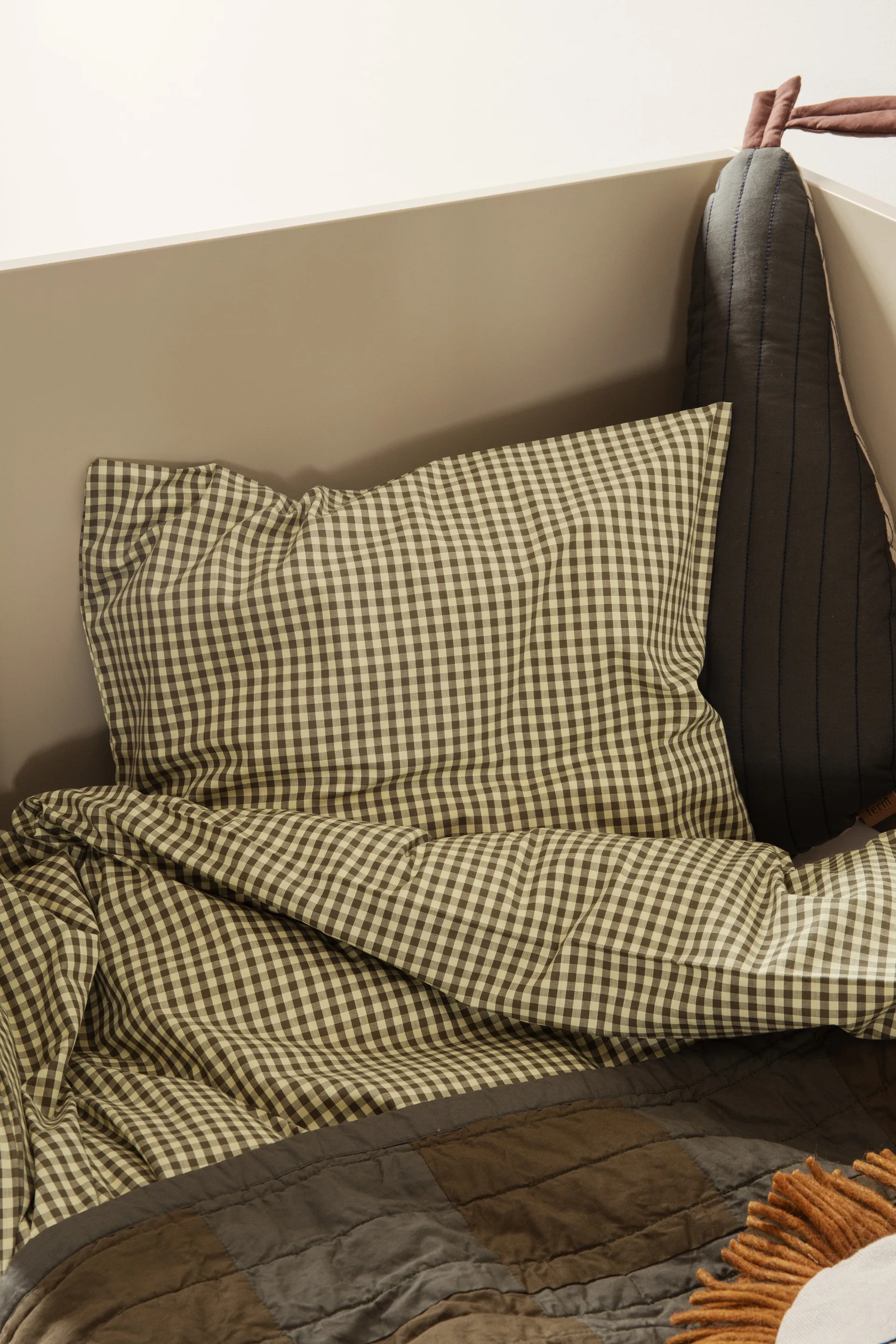 Check sengesett baby 70 x 100 cm, Lemon-olive Ferm Living