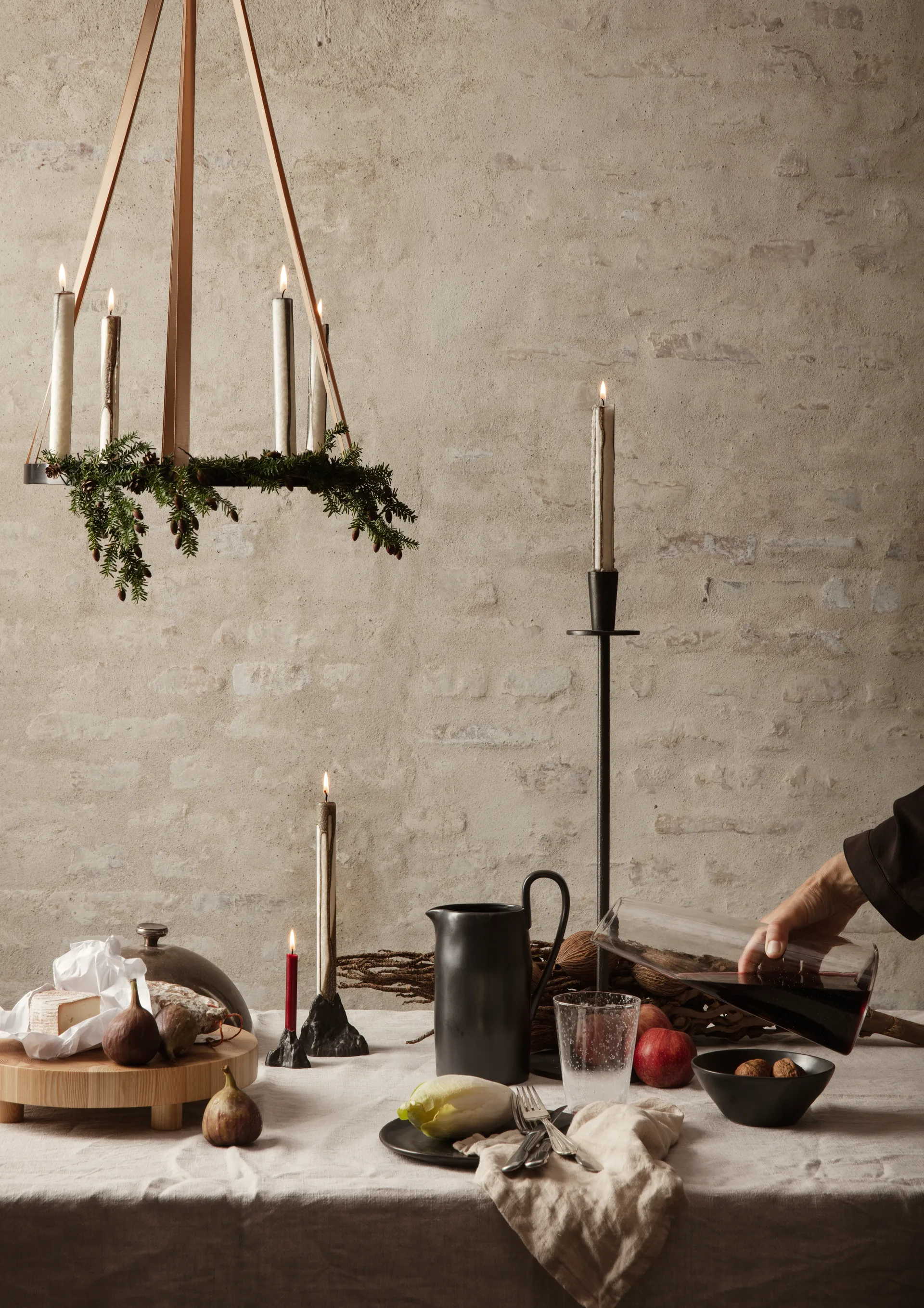 Circle svart messing lysestake, stor Ferm Living