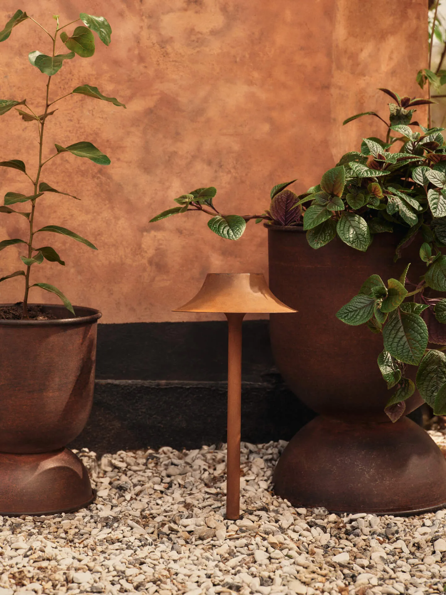 Cortivo utendørs solcellelampe, Rust, Ø18x46 cm Ferm Living