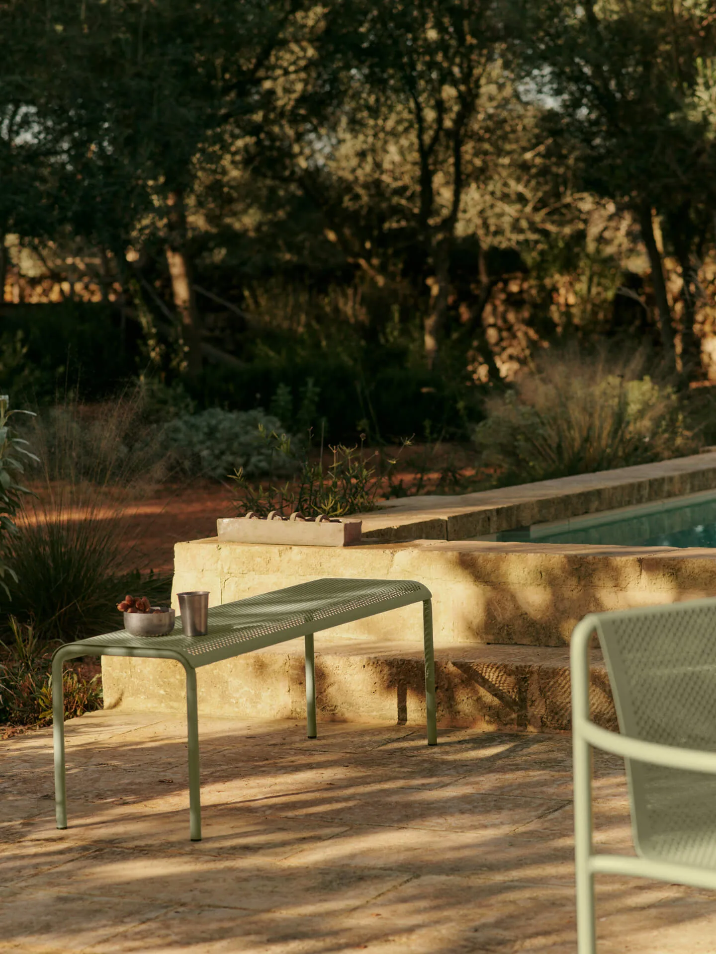 Dapple benk 45x130x39,8 cm, Tea Green Ferm Living