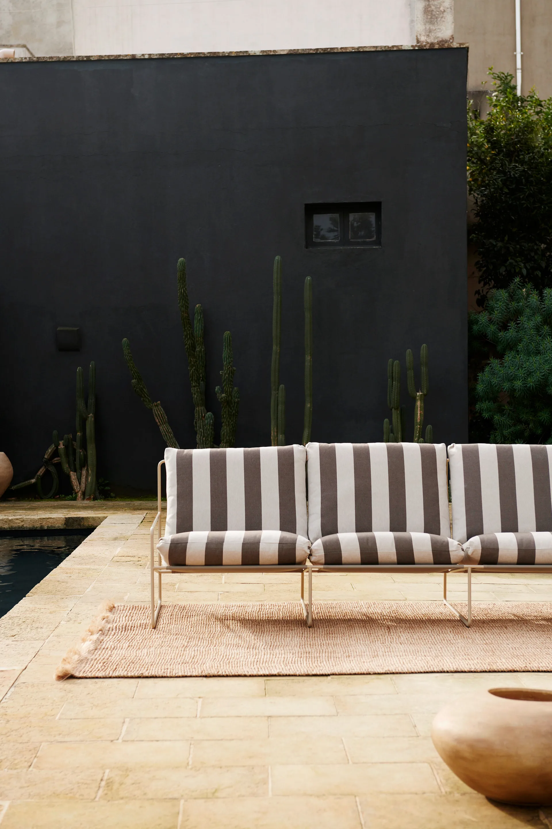 Desert 3-seters sofa, Cash stripe-chocolate Ferm Living