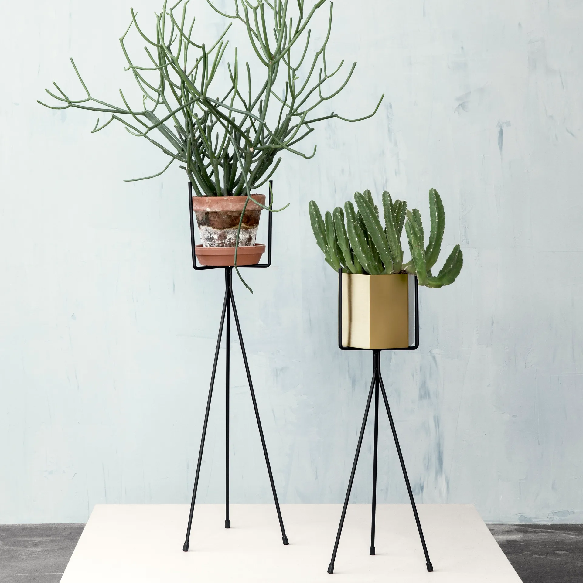 Ferm Living Plant Stand svart, stor Ferm Living