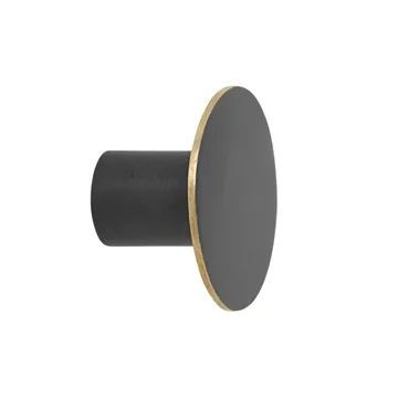 Flat Circle knagg svart-messing - Ø4 cm - Ferm Living