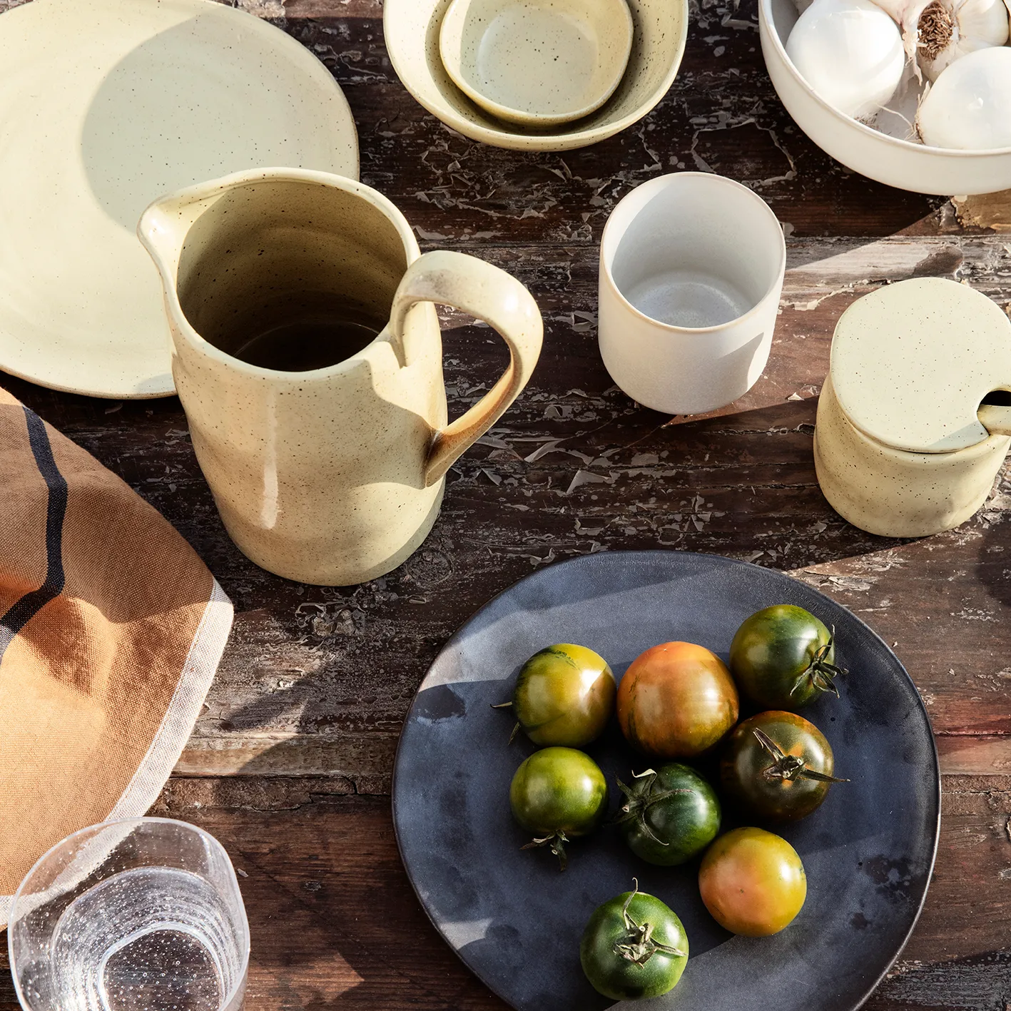 Flow kanne 1 L, Gulspettet Ferm Living