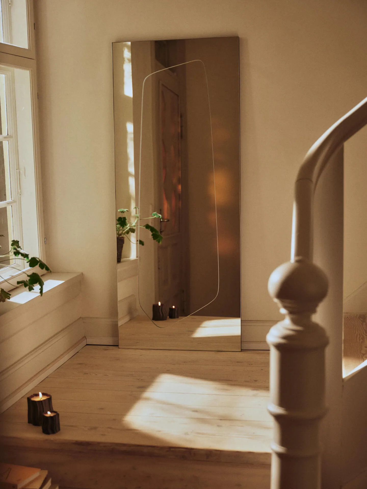 Folia speil, Silver, 135 cm Ferm Living