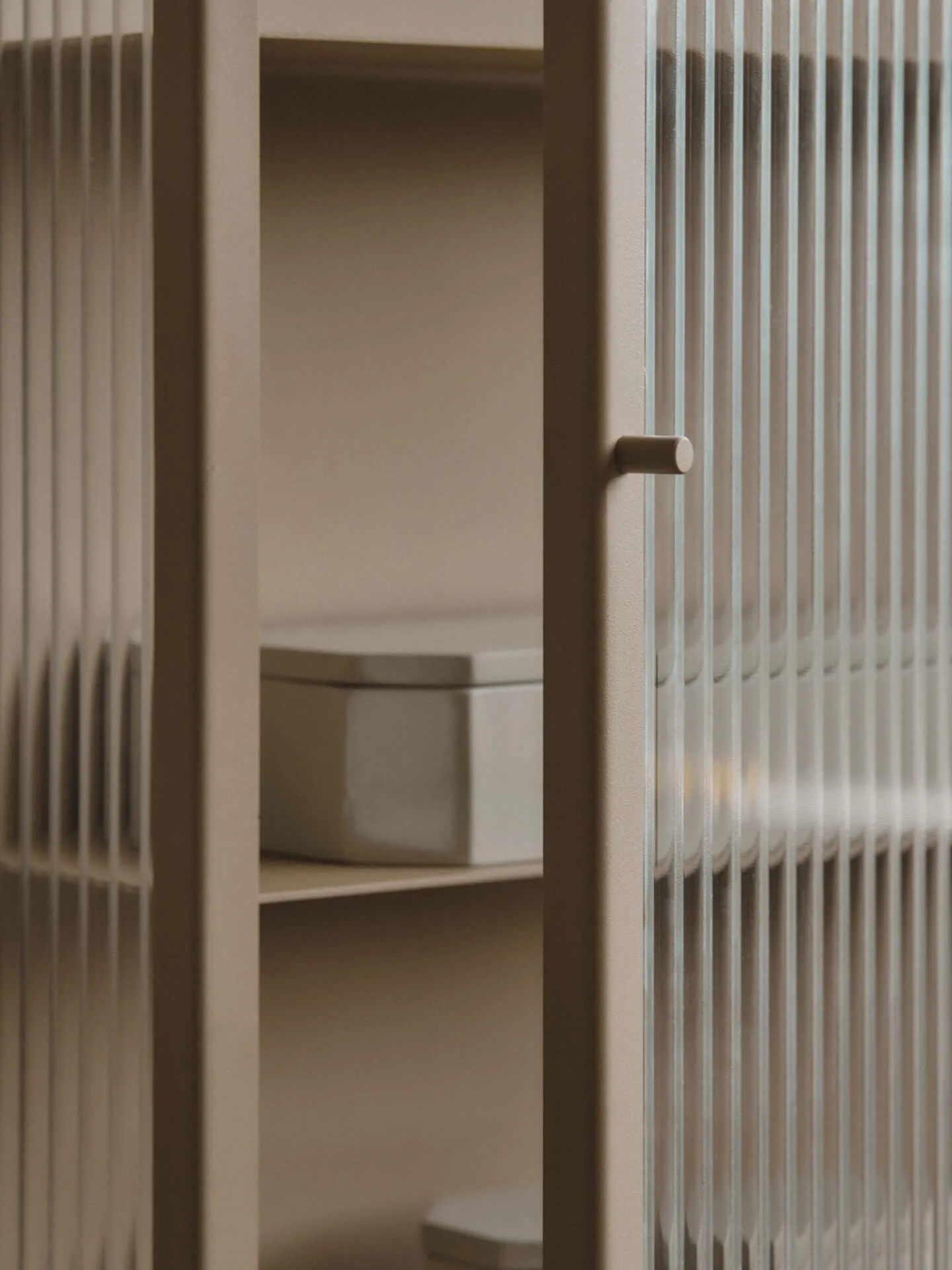 Haze veggskap 35x100 cm, Cashmere Ferm Living