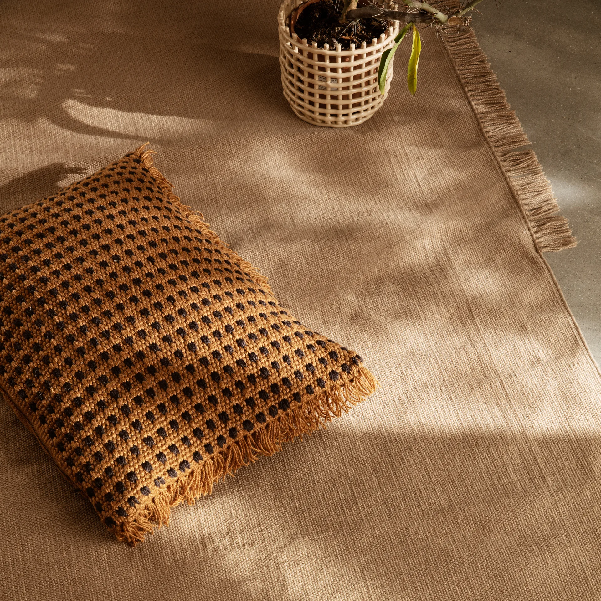 Hem gulvteppe medium 140x200 cm, Sand Ferm Living