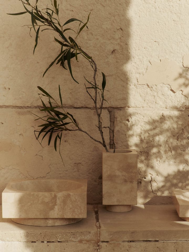 Hew dekorasjonsskål høy, Travertine Ferm Living