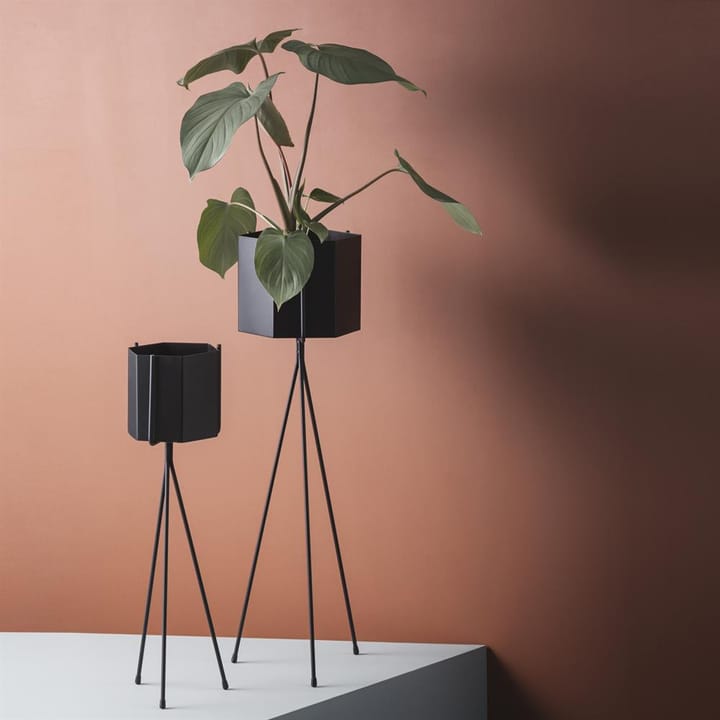 Hexagon blomsterpotte sort, x-large Ferm Living