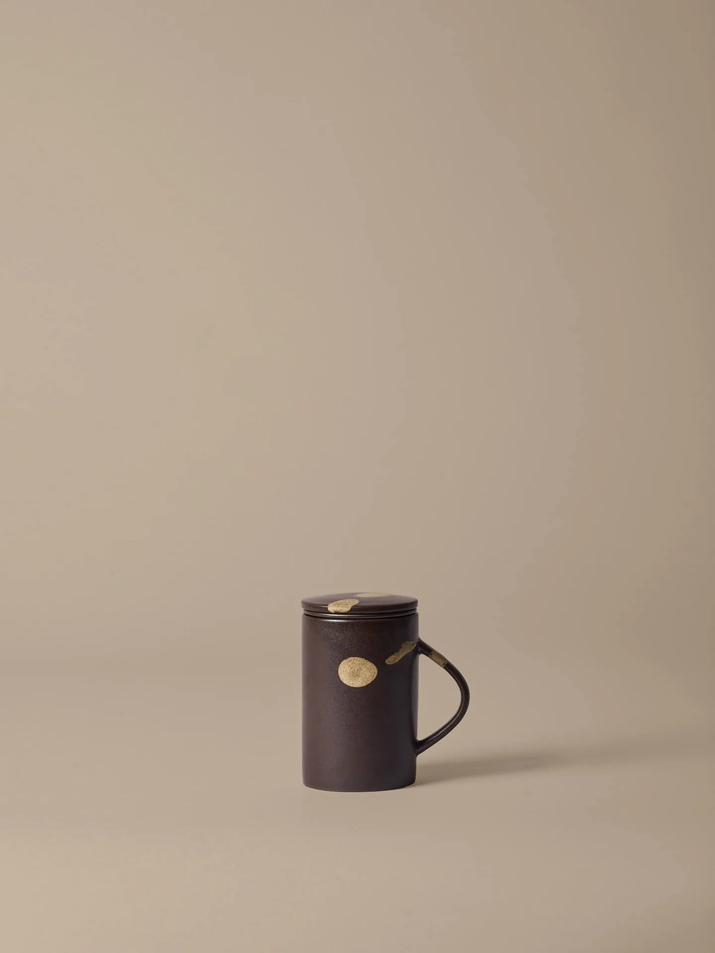 Koyo tekopp med tesil 40 cl, Dark brown-buff Ferm Living