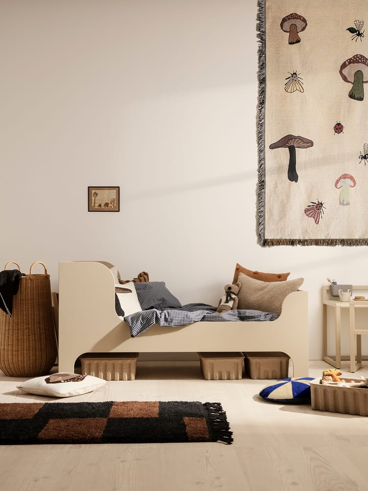 Mara håndknytt teppe 80 x 120 cm, Black-chocolate Ferm Living