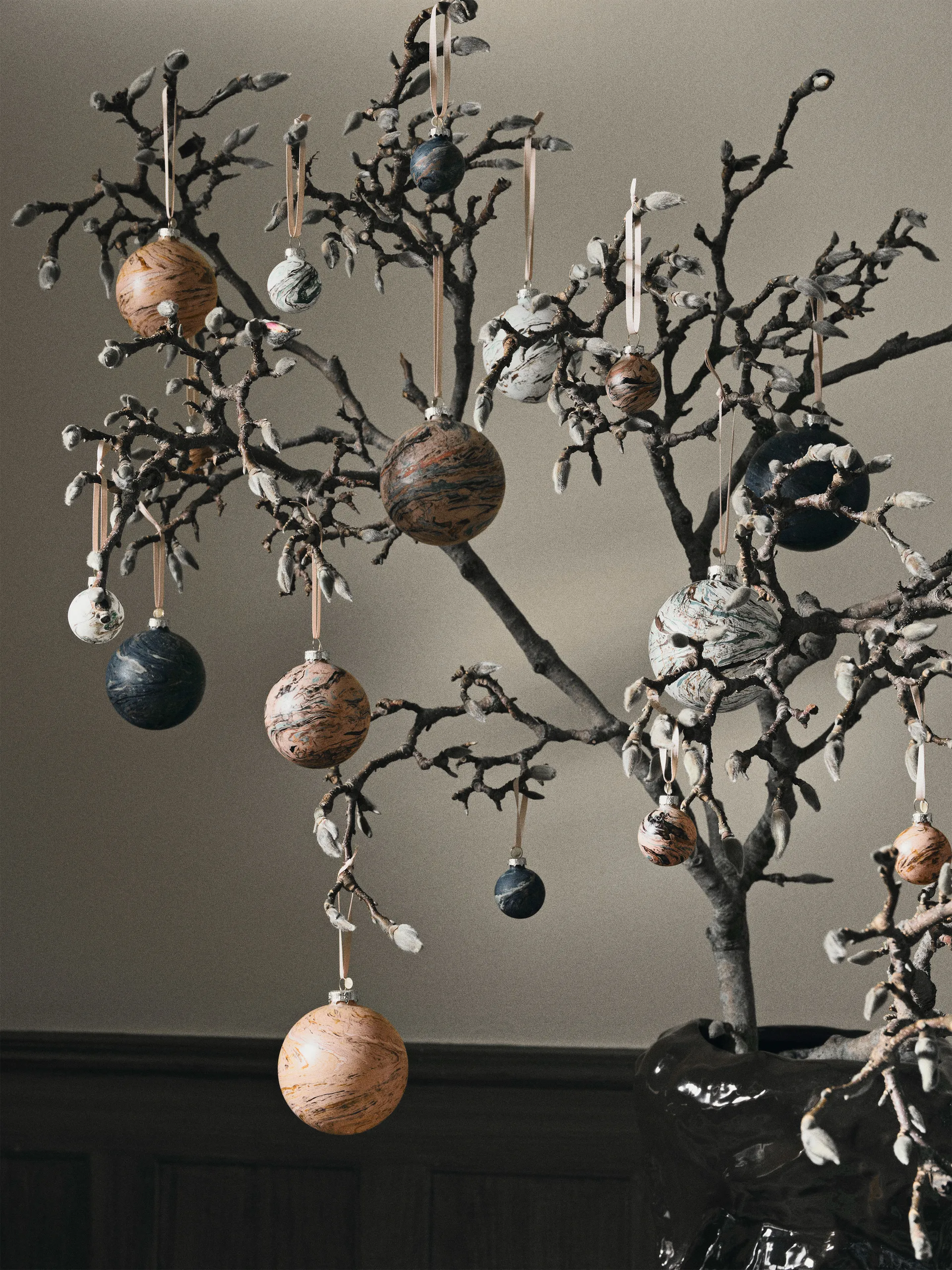 Marble dekorasjonskule mixed 4-pakning, Large Ferm Living