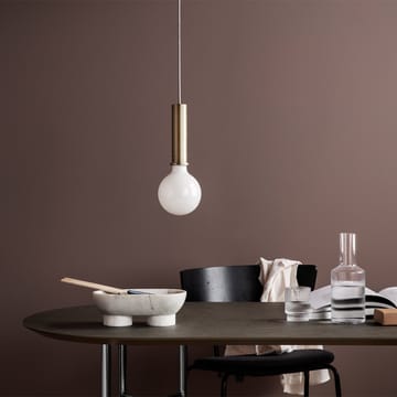 Mingle spisebord ovalt - Walnut veneer, vinkelben valnøttfinér, 150 - ferm LIVING