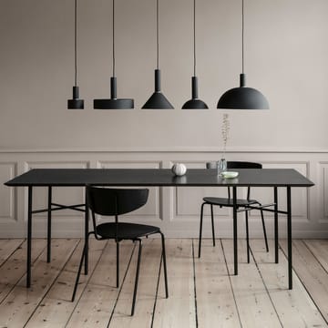 Mingle spisebord - Walnut veneer, 160 cm, vinklede ben av valnøttfinér - ferm LIVING