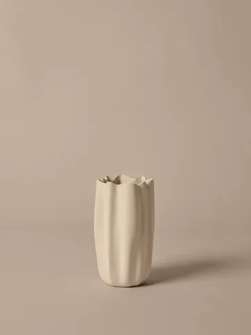 Nium vase - Off-white, 23 cm - Ferm Living