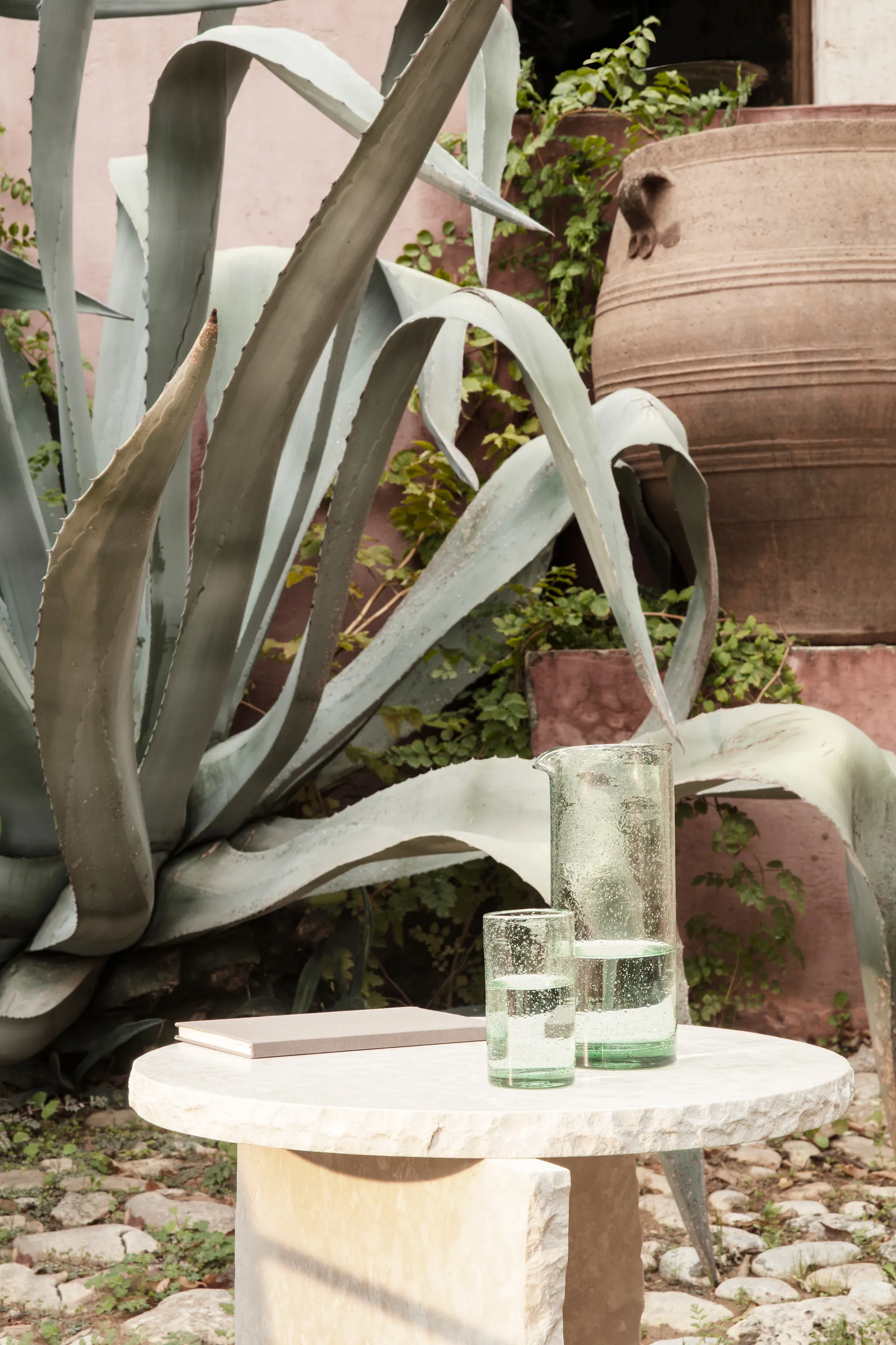 Oli vannkaraffel 1 l, Recycled clear Ferm Living