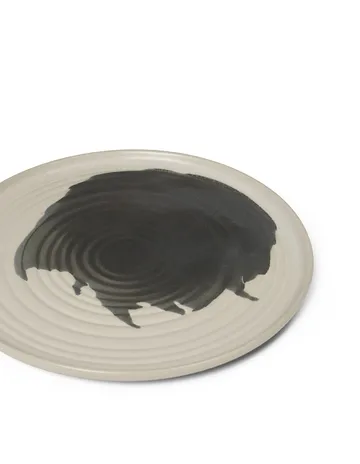 Omhu tallerken ⌀26,5 cm - off white-charcoal - Ferm Living
