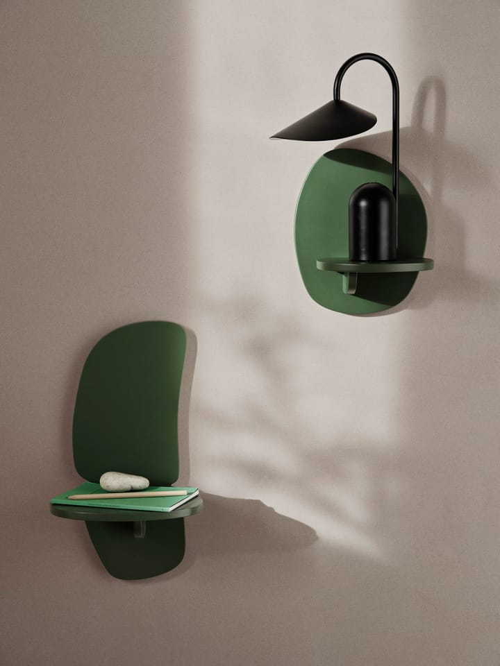 Pilu vegghylle 25 cm - Verdant Green - ferm LIVING