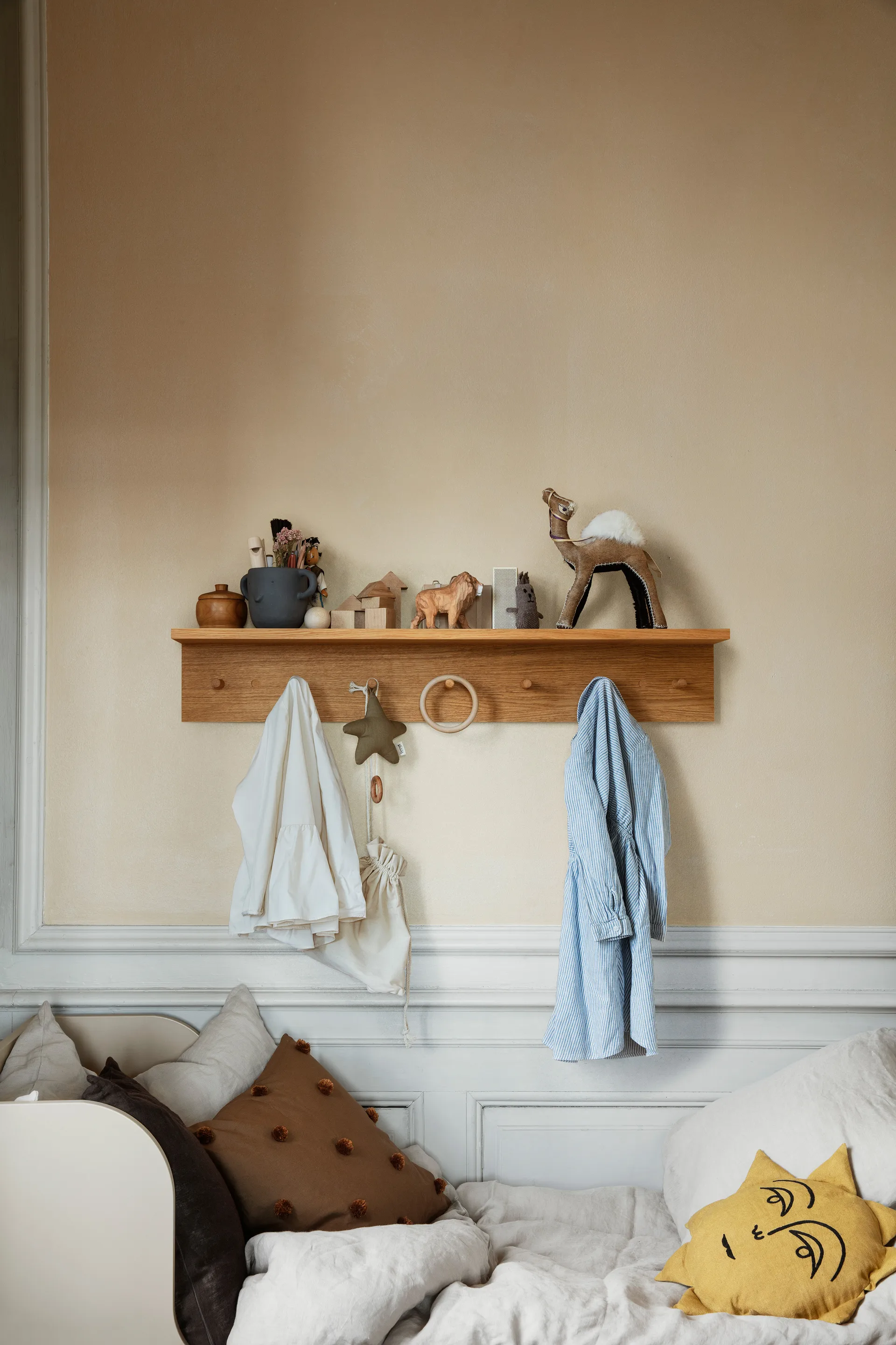 Place Rack knaggrekke hylle eik, Large Ferm Living