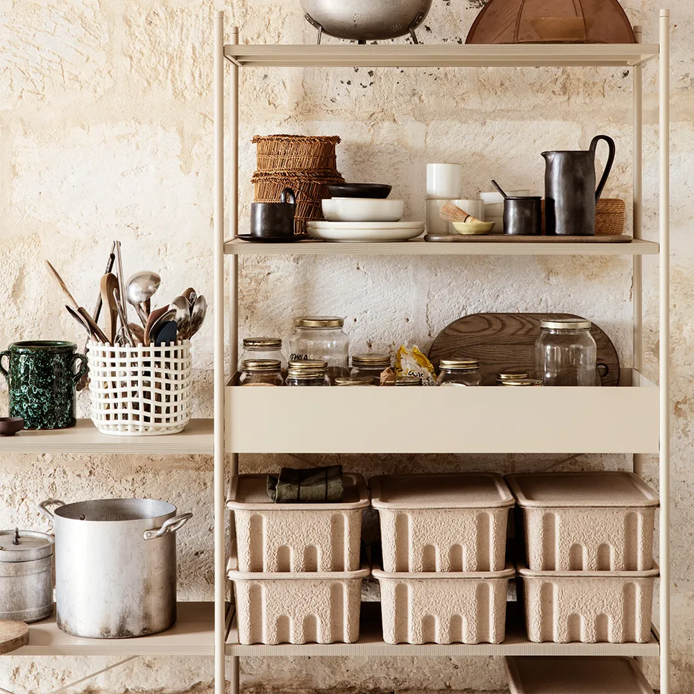 Punctual Perforated hylle 90 cm, oak oiled, light grey Ferm Living