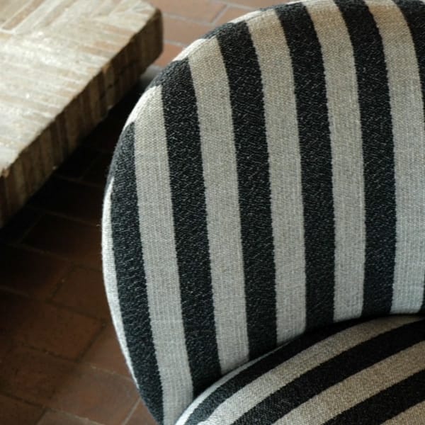 Rico lounge chair lenestol, Louisiana sand black Ferm Living