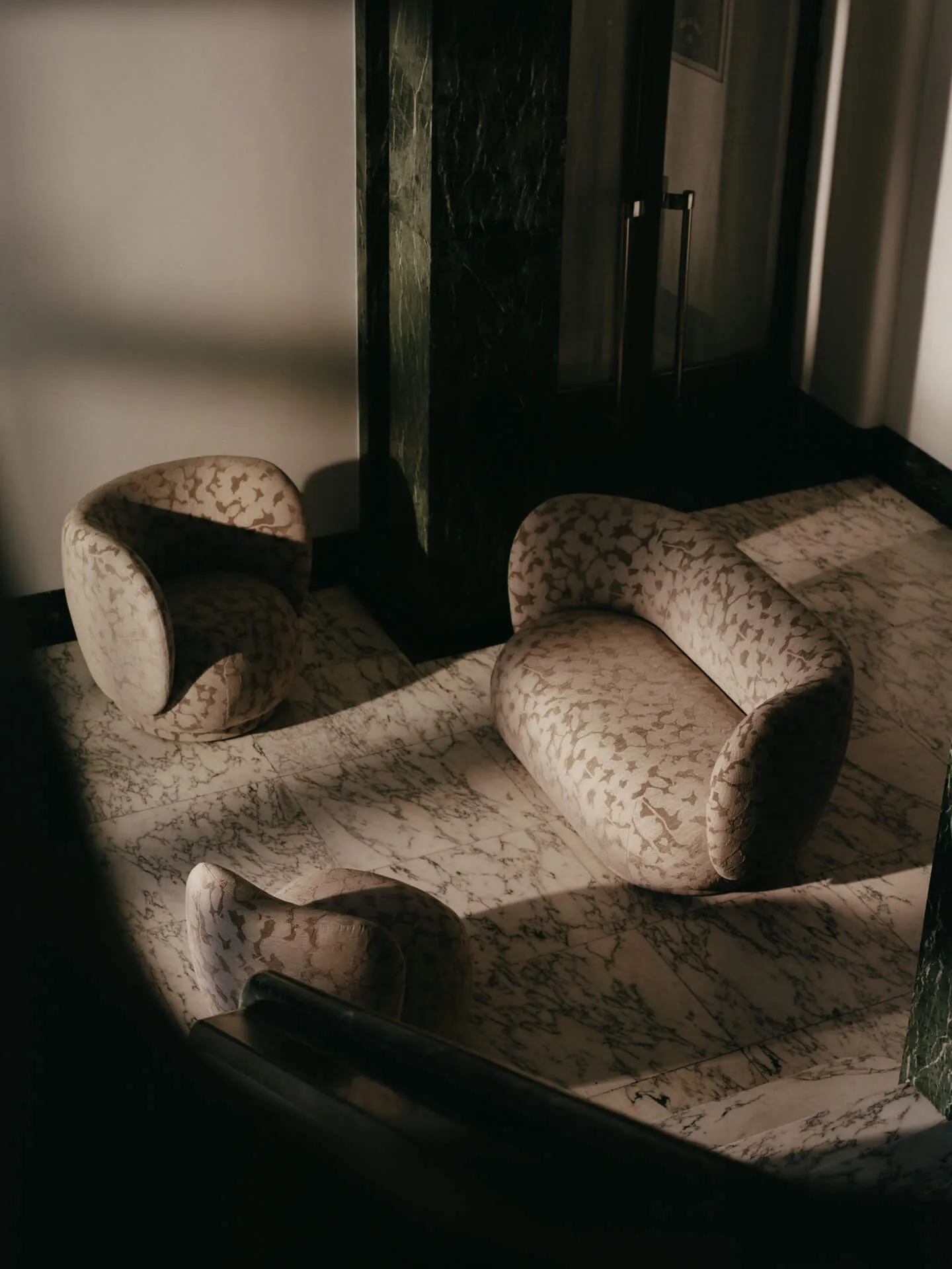 Rico lounge chair lenestol swivel, Cilla-Taupe Ferm Living