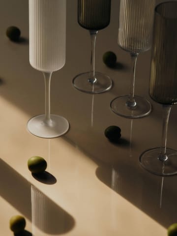 Ripple Champagne flutes champagneglass 15 cl 2-pakning - Smoked Grey - Ferm Living