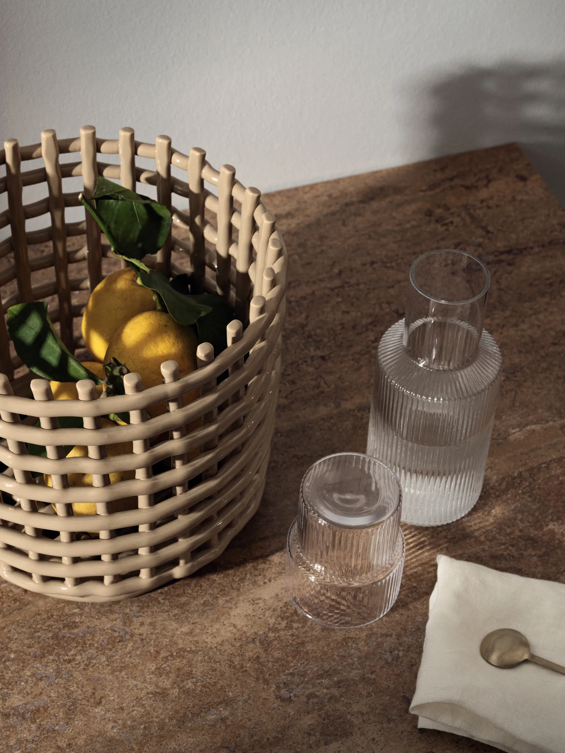 Ripple karaffel og glass 17 deler - Klar Ferm Living