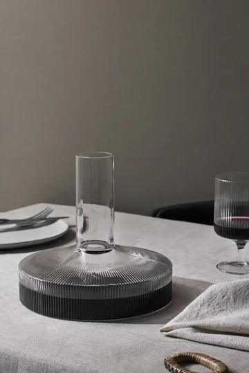 Ripple karaffel og glass 17 deler - Klar - Ferm Living