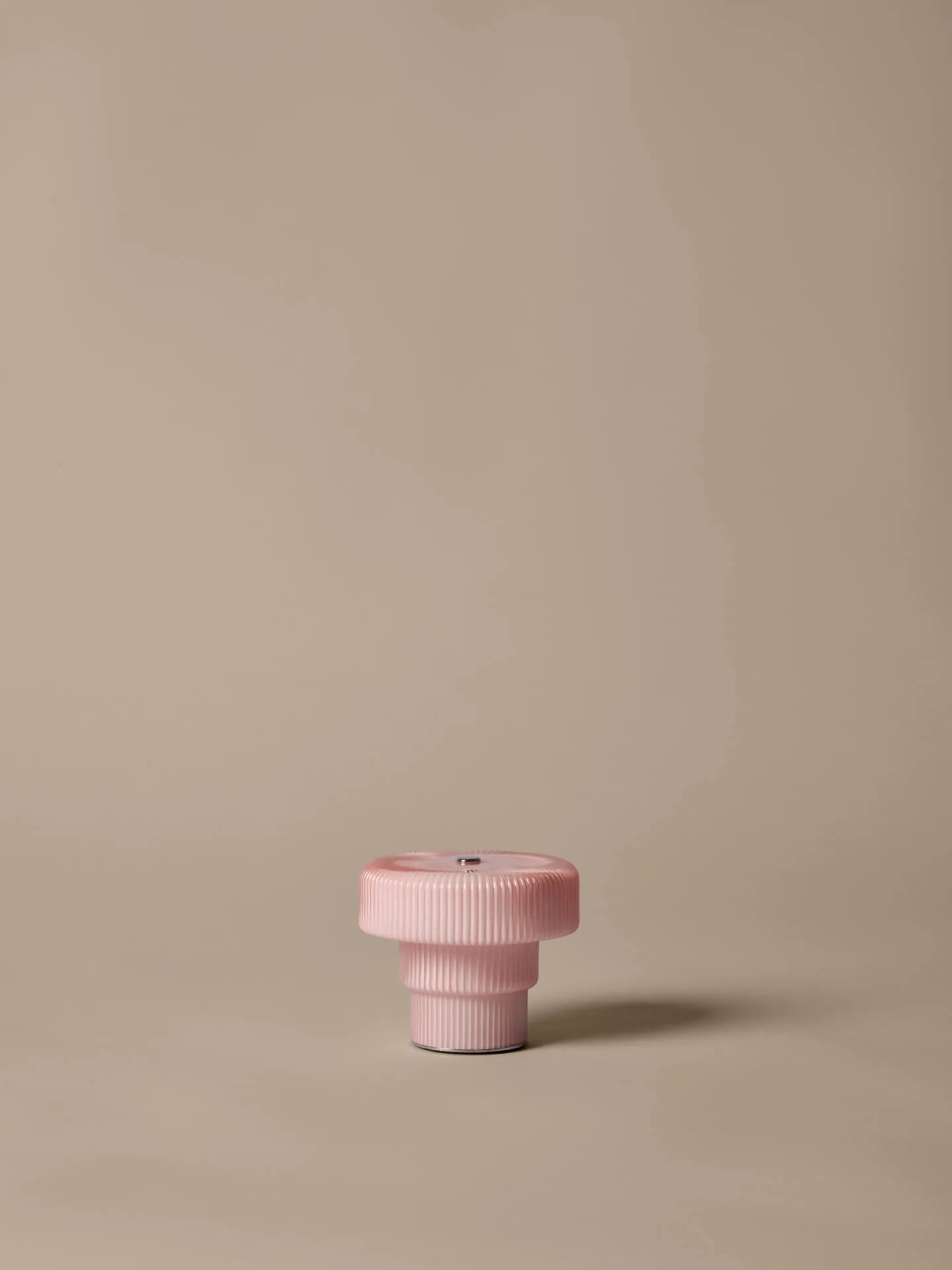 Ripple portable bordlampe, Pale rose, 10 cm Ferm Living