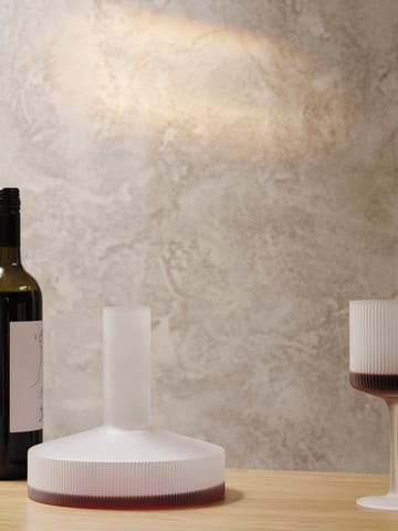 Ripple vinkaraffel - Frosted - Ferm Living