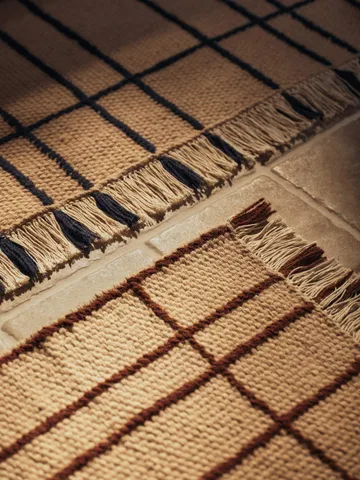 Sen gulvteppe - Parchment-indigo, 140x200 cm - Ferm Living