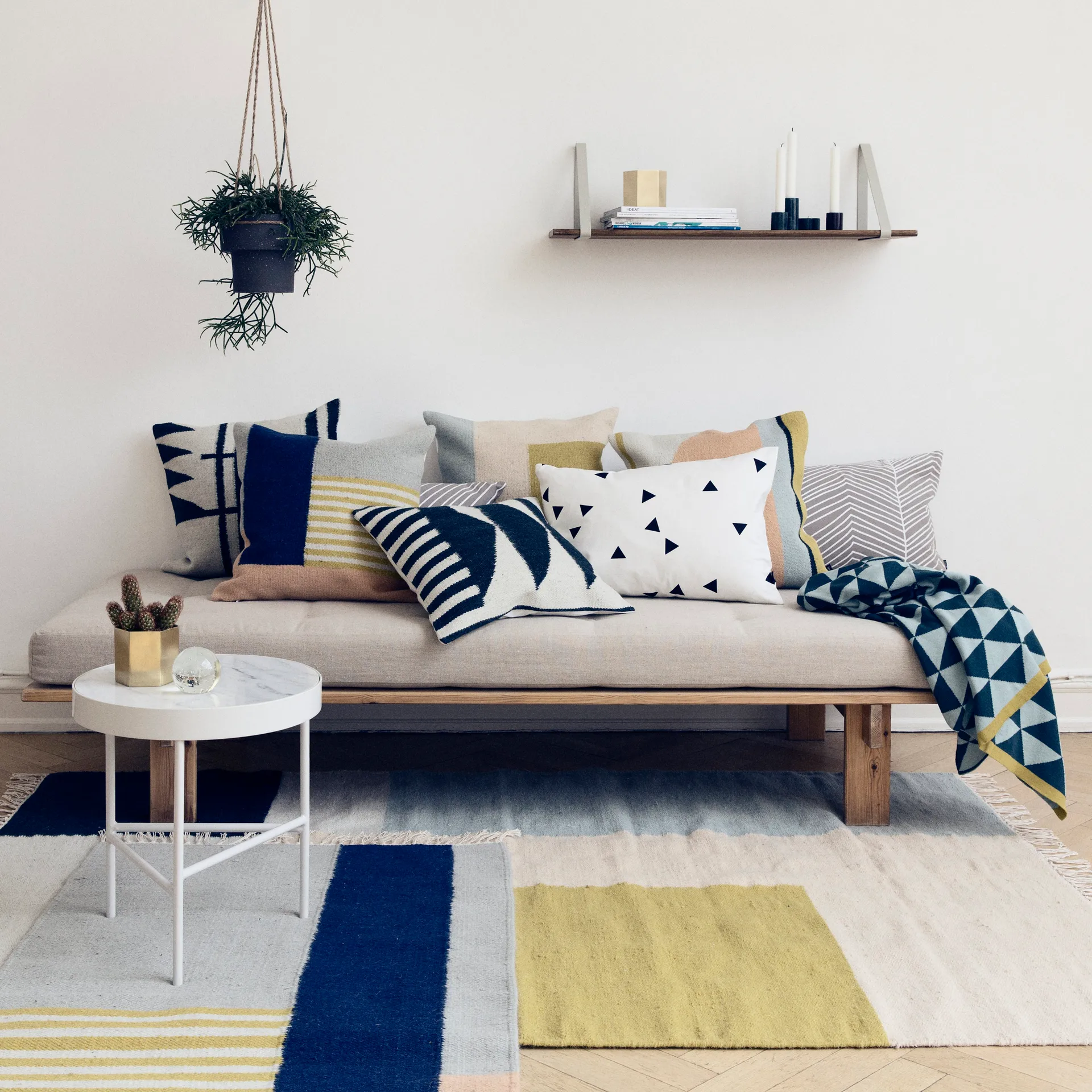 Shelf hyllebord, mørk eik Ferm Living