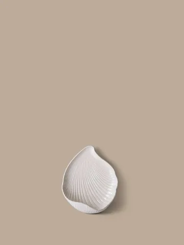 Shell vegglysestake - Off-white, 24x9,5x28,2 cm - Ferm Living