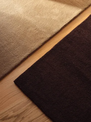 Stille tuftet teppe - Dark pecan, 200x300 cm - Ferm Living