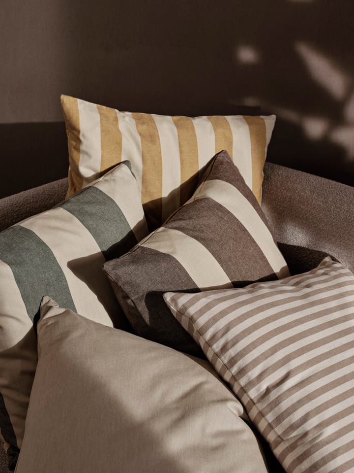 Strand outdoor putetrekk 50x50 cm, Carob brown-parchment Ferm Living