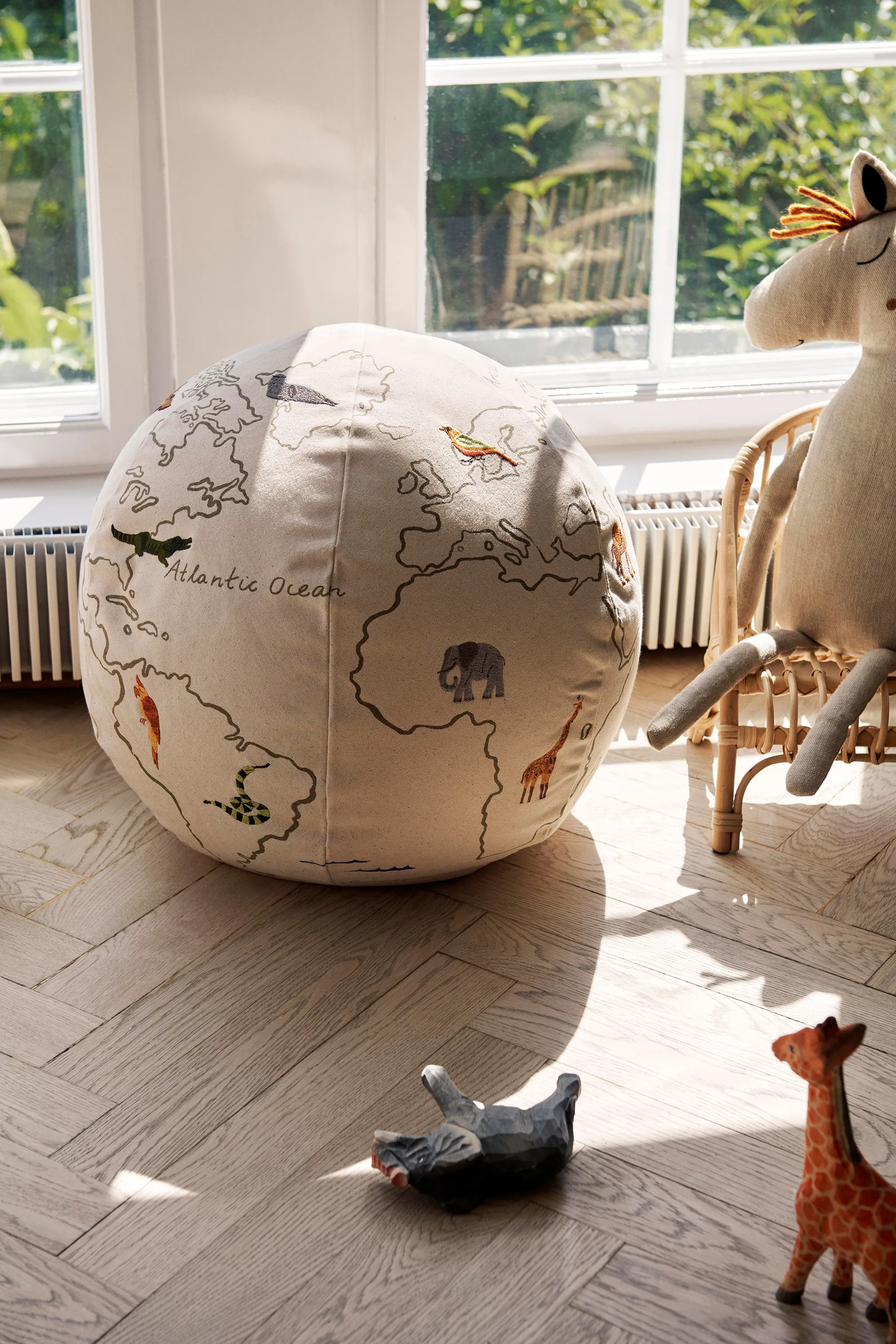 The world puff, Off-white Ferm Living
