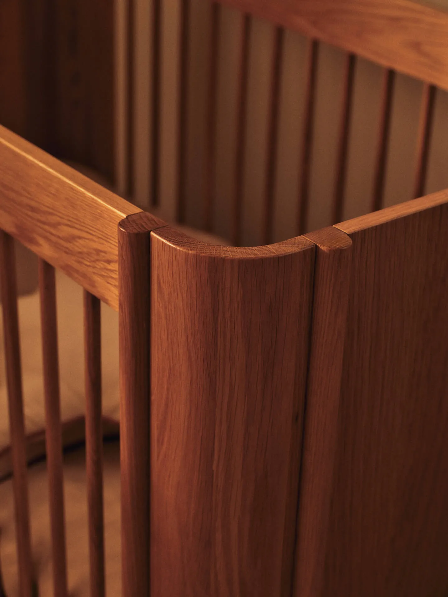 Tilu sprinkelseng, Natural oak, 129x68,5x80 cm Ferm Living