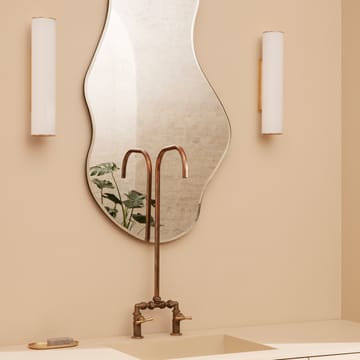 Vuelta vegglampe 40 cm - Hvit-messing - Ferm Living