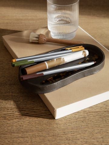 Yama brett oval 9,5 x 19 cm - Sotet aluminium - Ferm Living