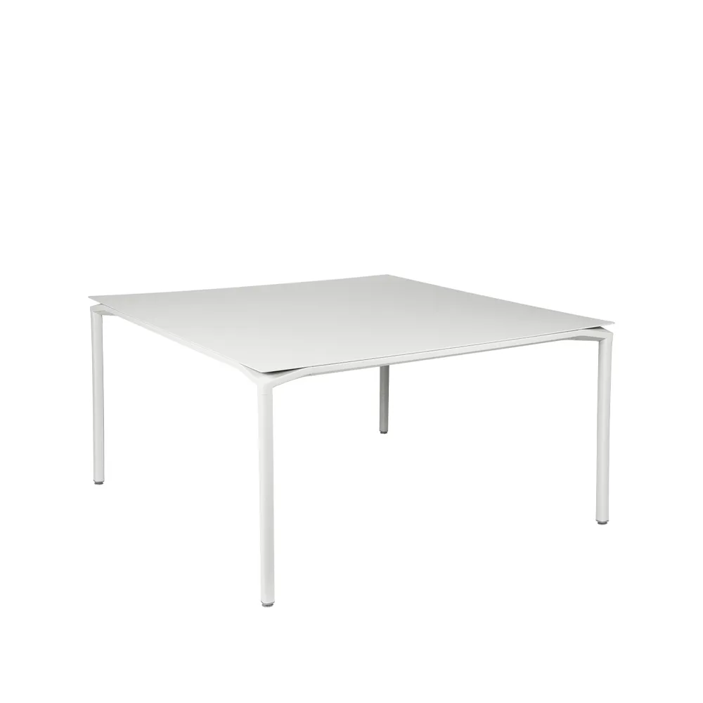 Calvi bord, kvadratisk 140x140 cm, Cotton white (hvit) Fermob