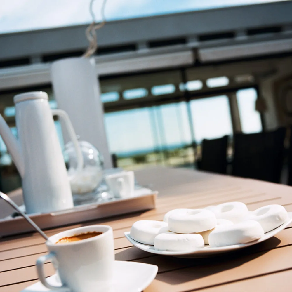 Costa spisebord med ileggsplate, Deep blue Fermob