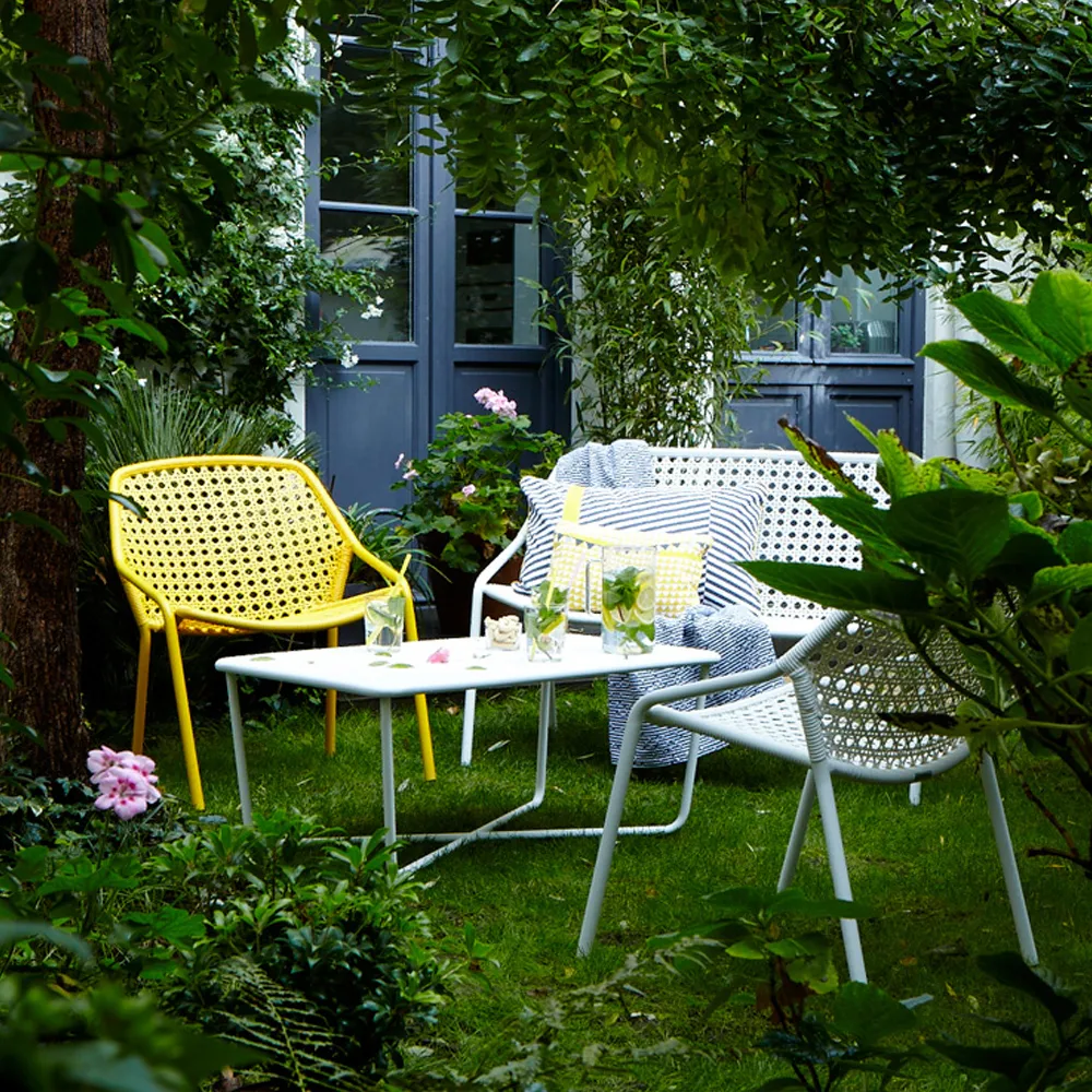 Croisette stol med armlener, Liquorice Fermob