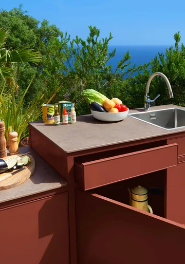 Goosto The Gourmet utekjøkken med vask - Red ochre - Fermob