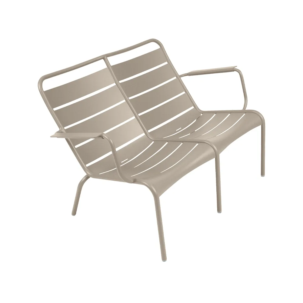 Luxembourg Duo stol med armlener, lav, Nutmeg Fermob