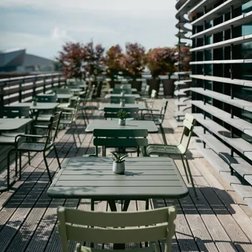 Luxembourg Pedestal bord, kvadratisk - Frosted lemon - Fermob