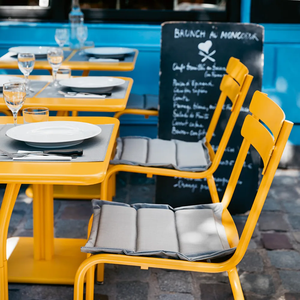 Luxembourg pute, Almond green Fermob